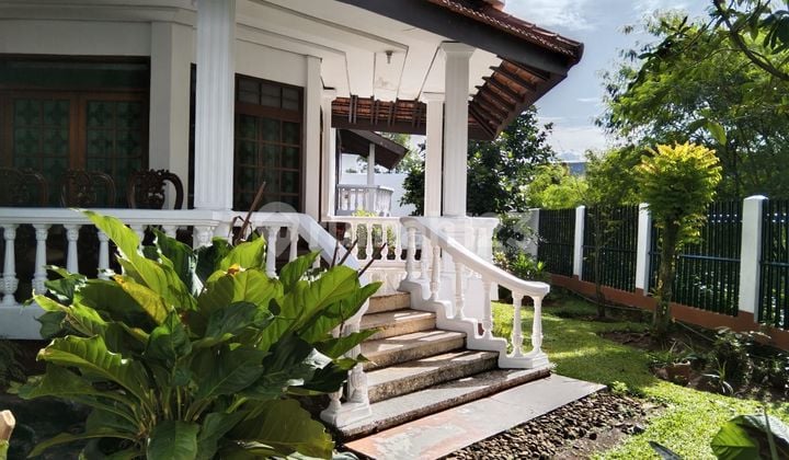 Rumah Besar Asri Dan Nyaman Di Selatan Jakarta