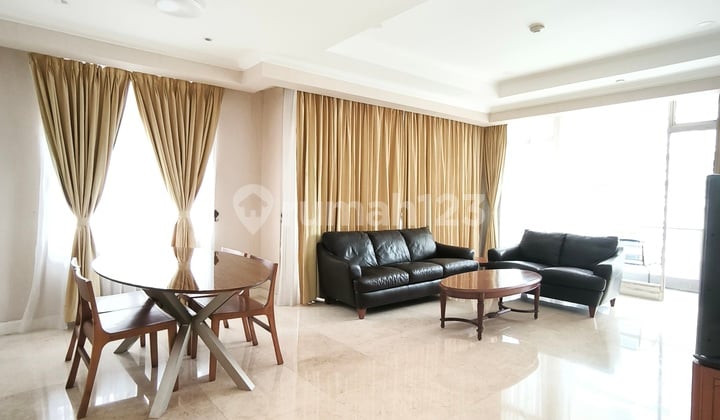 Apartment Istana Sahid Lt.18E sangat terawat , lokasi strategis di pusat kota Jakarta