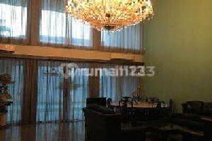 Rumah Mewah Dg S.poll Dalam Kompleks Di Lebak Bulus