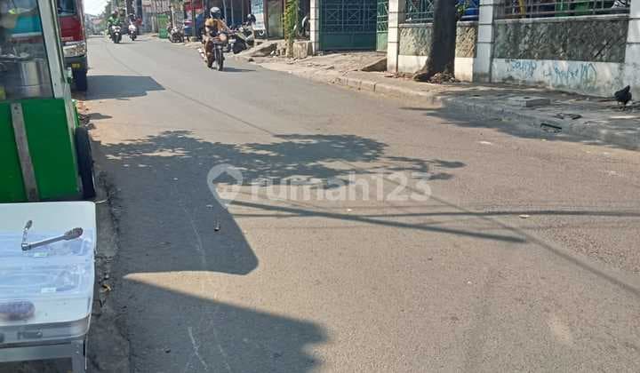 Cheapest!! Business Kiosk with Access to Busy Street in South Jakarta