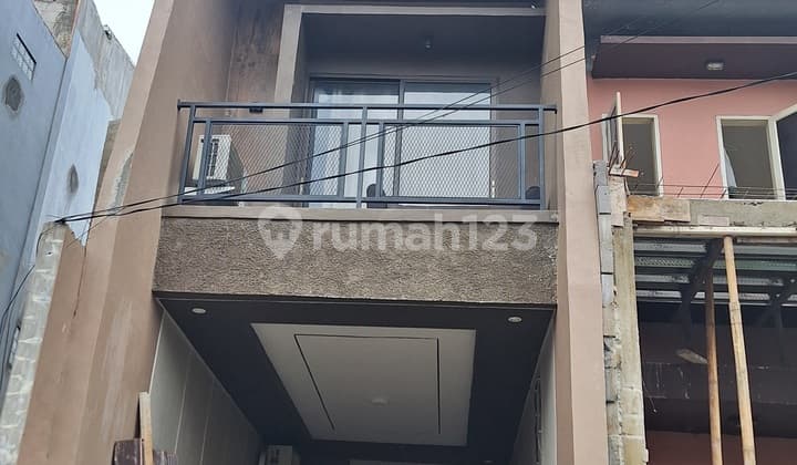 Rumah Siap Huni Utan Kayu Matraman Strategis
