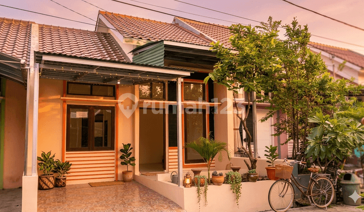 House in the Putra Mandiri Complex, Beji, Depok