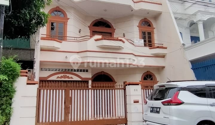 Rumah Inti Kota Komplek Elite Tapol Taman Polonia 4 Medan Polonia