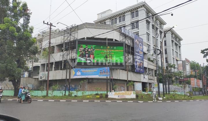 Commercial Land at a Four-Way Intersection on Jalan Putri Hijau, West Medan