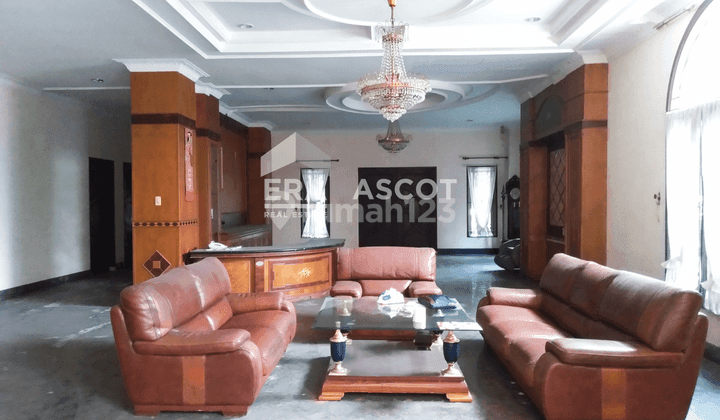 Rumah Hook Inti Kota Komplek Elite Taman Malibu, Medan Polonia