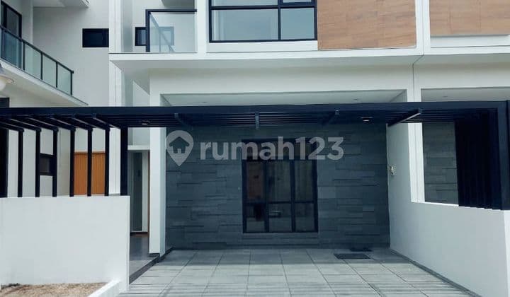 Minimalist Luxury House in Setiabudi Dago Complex, North Bandung, Freehold Title
