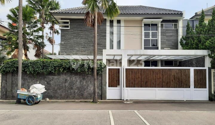 Rumah Lux Mainroad Di Antapani Minimalis Modern Kota Bandung SHM