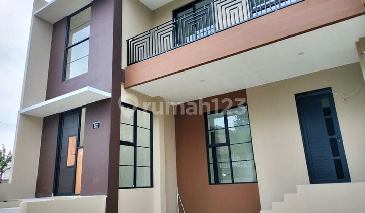 Rumah Baru Modern Halaman Luas Di Setiabudi Regency Bandung Utara