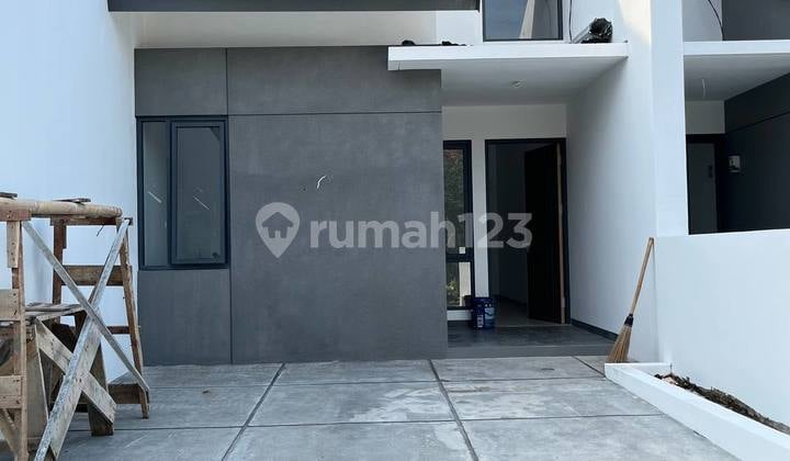 New One-Story Ready-to-Live Home in Permata Cisaranten, Bandung City, SHM