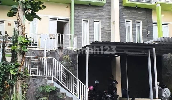 Rumah Bagus 2 Lantai Komplek Padasuka Cicaheum View Bandung Asri