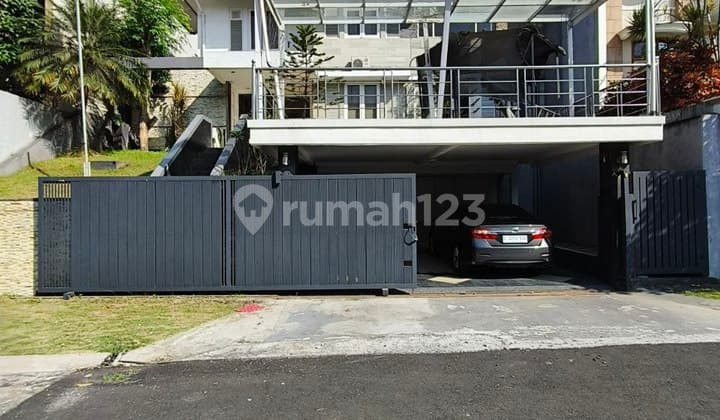 Rumah Mewah Kawasan Premium Exclusive Setraduta Sarijadi Bandung