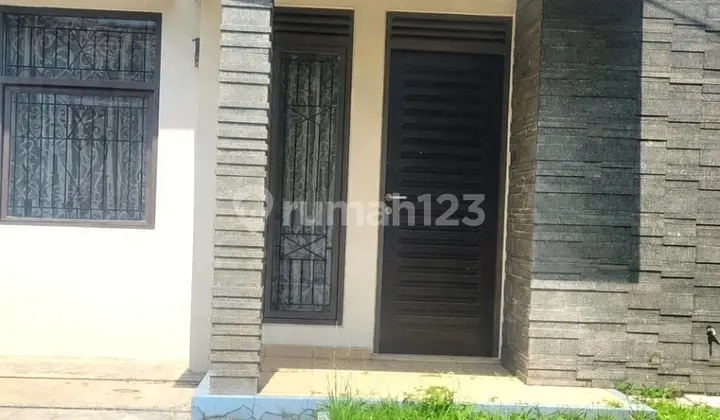 House at Grand Sharon Complex, Cipamokolan, Rancasari, Bandung City, Freehold Title (SHM)