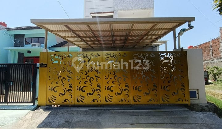 House For Sale Fast With Swimming Pool In Cisaranten Arcamanik Bandung