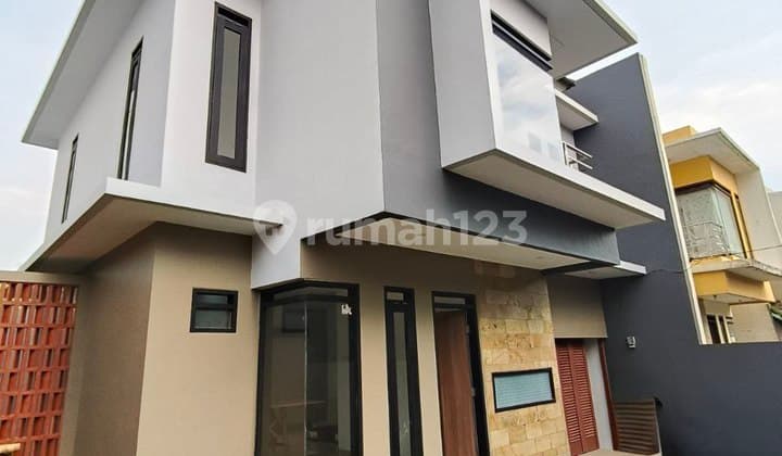 Rumah Baru Mewah Renovasi Di Sayap BKR Buah Batu Kota Bandung SHM