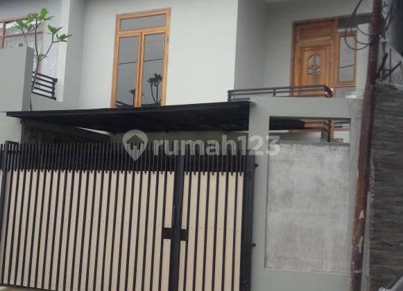 Rumah 2 Lantai Minimalis Awiligar Cibeunying Cigadung Bandung SHM