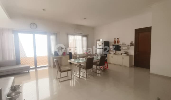 Exclusive House Regency 21 - Blok H , Dekat Merr , Gm LT 310 M² | LB 389 M²