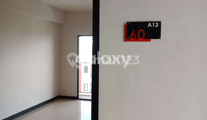 Apartemen Baru Gress 2Br di Amega Crown Dekat ke Bandara Juanda International, Rs Mitra Keluarga