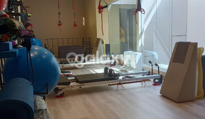 Fully Furnished Smart Home . Dian Istana Blok G2 Surabaya