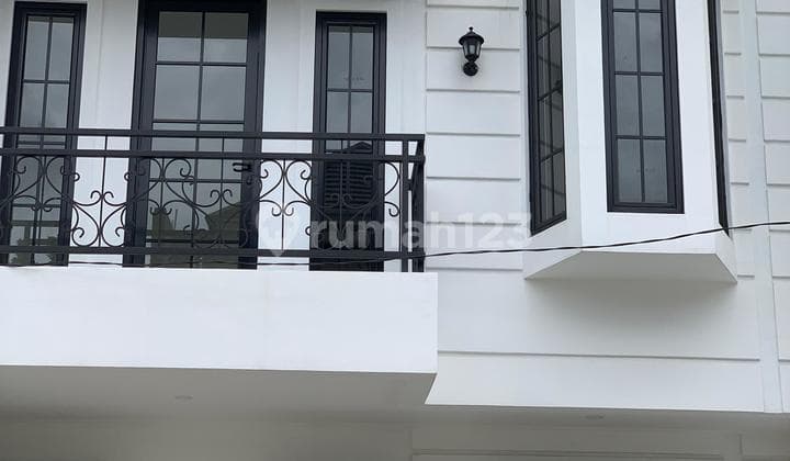 Dapatkan Rumah 2 Lantai dengan Harga Terjangkau