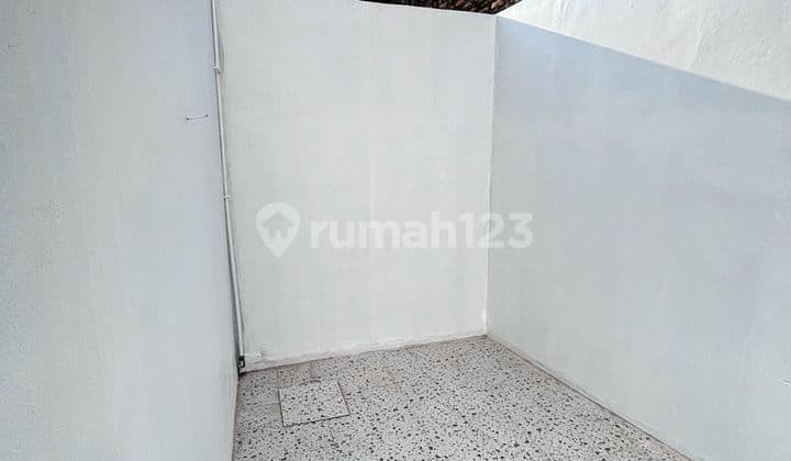 Rumah Mewah Harga Terjangkau Di Jakarta Legalitas Shm Lokasi Strategis Dekat Lrt Dan Exit Toll