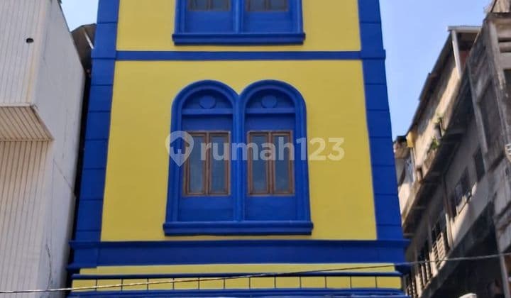 Newly Renovated Shop House for Rent
