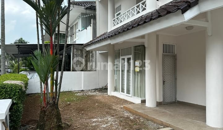 Di Sewakan Rumah Di Cendana Golf