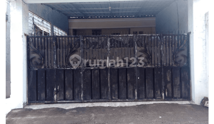 Rumah Sidomulyo Surabaya 1 Lantai Hadap Barat