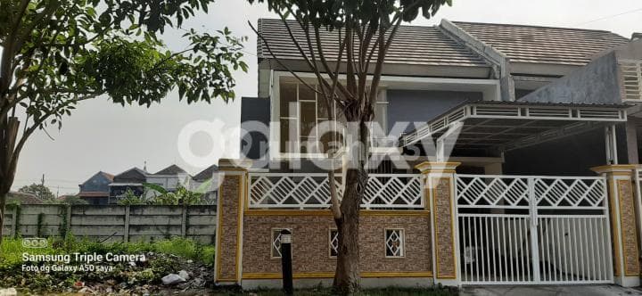 Rumah Puri Safira Regency Menganti Gresik 1,5 Lantai