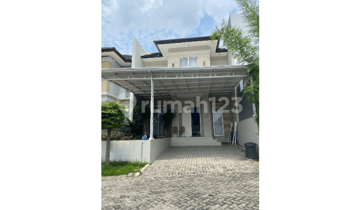 Greenland Residence Gresik 2-Story House Facing East