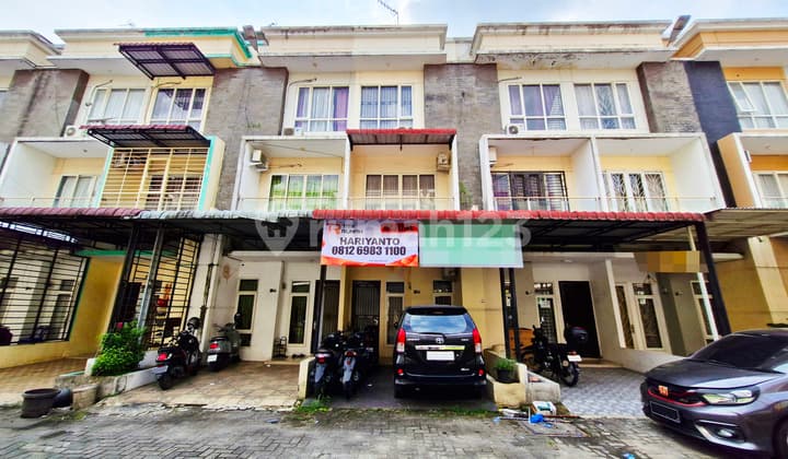 Young Families Must Own This Beautiful House in the Setia Budi Area
