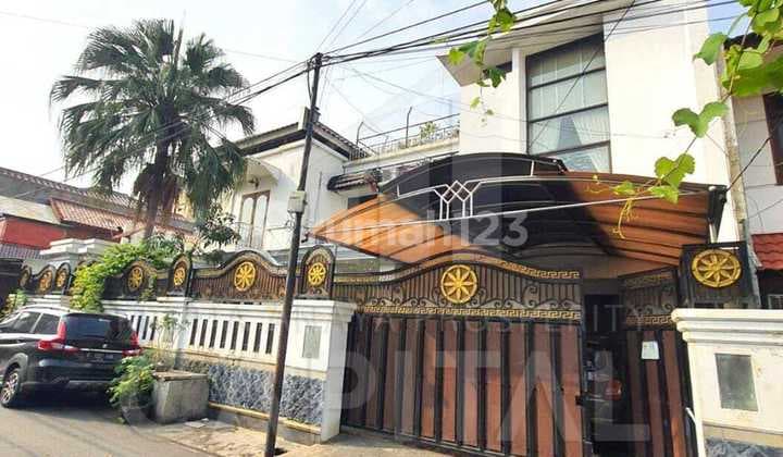 Rumah Bagus Strategis Dibawah Harga Pasar Area Tebet Jakarta Selatan