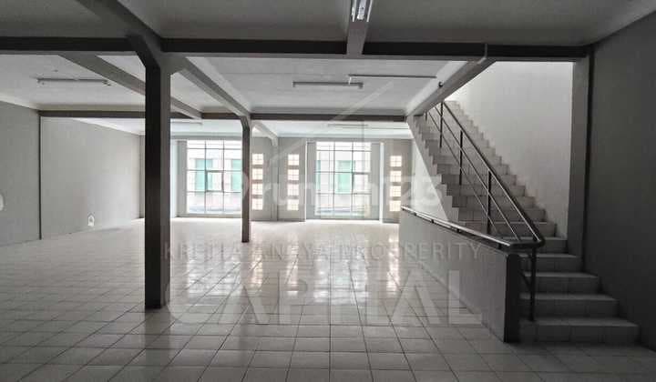 Dua Ruko Rendeng 3 Lantai di Banceuy Bandung Lokasi Strategis Cocok untuk Usaha