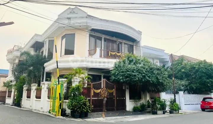 Hook House Inside Kayu Putih Complex, 900 Meters to Kayu Putih Raya Street