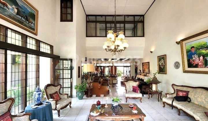 Rumah Klasik Gaya Arsitektur Tropis Modern, Cocok Healing Dgn Keluarga Besar, Hanya 90 Meter Ke Jatipadang Raya