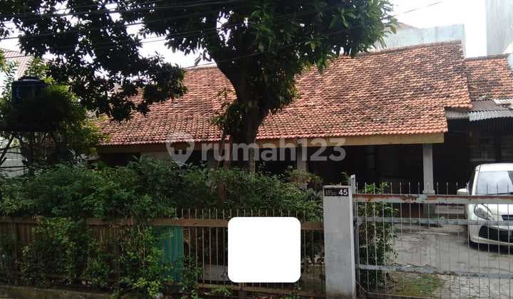 Rumah Tua Hook Pinggir Jalan, 200 Meter ke Terogong Raya