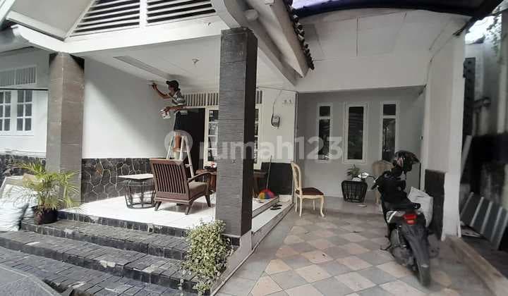 Rumah Depan Taman Komplek Area Cipete, 500 Meter ke Jalan Raya Antasari dan 2Km ke Kemang Raya