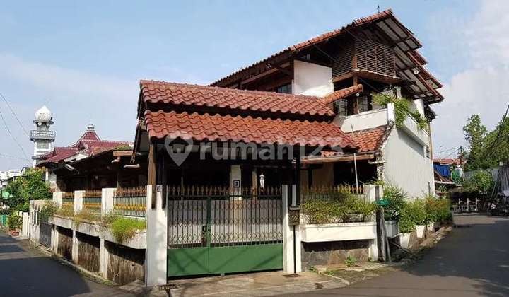 Rumah Hoek di Jalan Kebalen, 45 Meter Ke Jalan Raya Utama