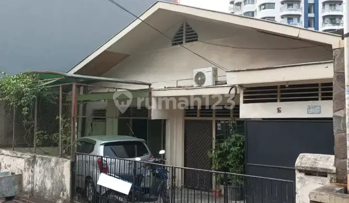 Old House Area Benhil, 150 Meters to Gatot Subroto, Price 35 Million Per Meter Negotiable