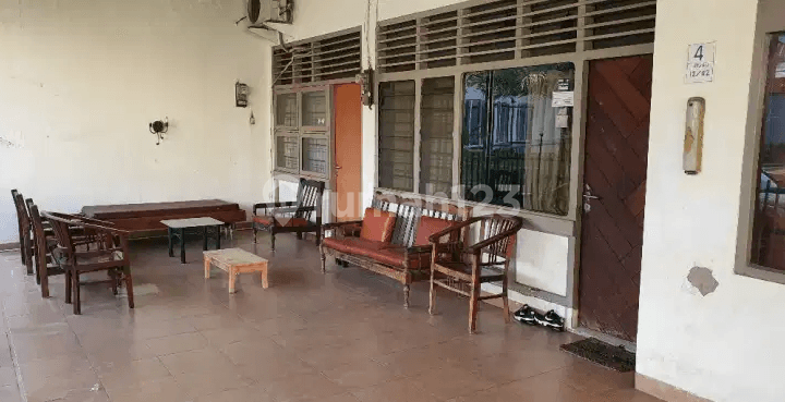 Rumah Lama Surat HGB Asri Dan Tenang di Komplek Pln Slipi