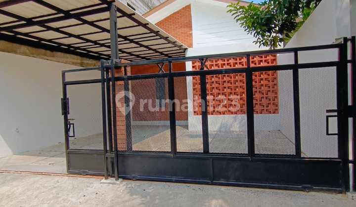 Rumah Baru Siap Huni, 50 Meter ke Jalan Muhi Raya Pondok Pinang