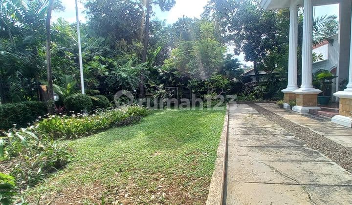 Rumah Klasik Gaya Arsitektur Tropis Modern, Cocok Healing Dgn Keluarga Besar, Hanya 90 Meter Ke Jatipadang Raya