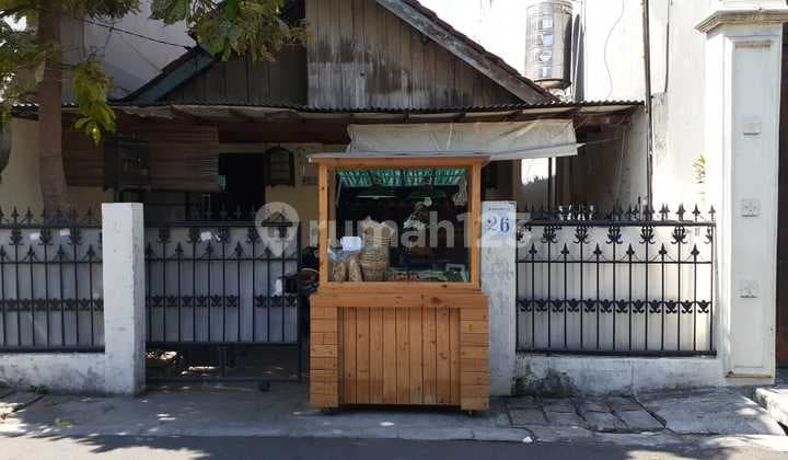 Demolition Ready House in Cempaka Putih Area, 50 Meters to Pangkalan Asem Main Road