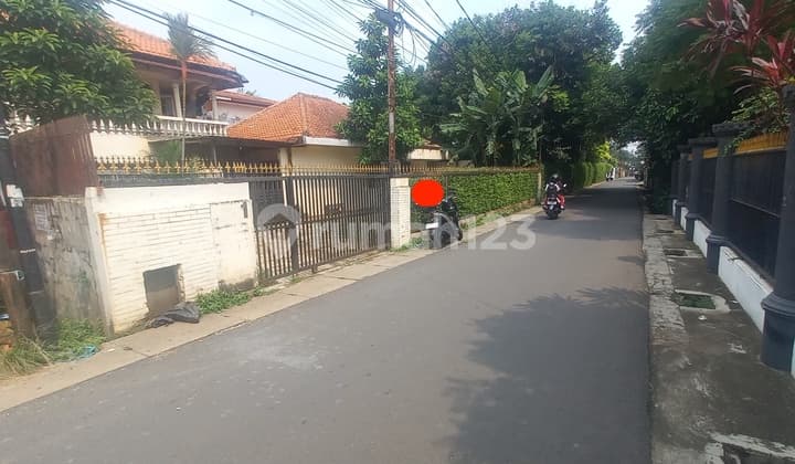 Rumah Hitung Tanah di Pondok Labu, 100 meter ke Jalan Raya