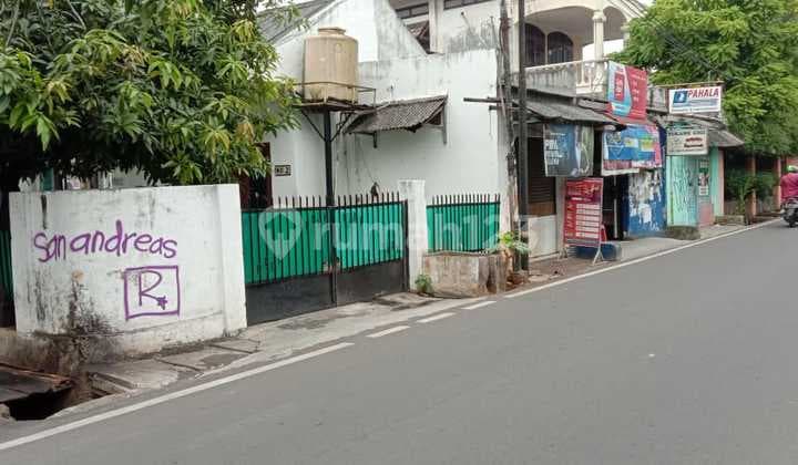 Rumah Lama Dalam Komplek Hook, 100 Meter Ke Jalan Raya Utama Area Kelapa Dua