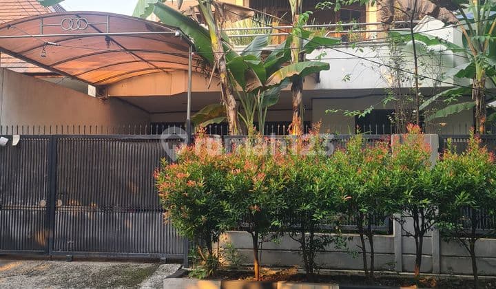 Ready-to-Occupy House in Pos Pengumben Raya Complex, Very Quiet and Comfortable Surroundings, Spacious Car Access In and Out, 24-Hour Security, 10 Minutes to One-stop Shopping at ITC Permata Hijau