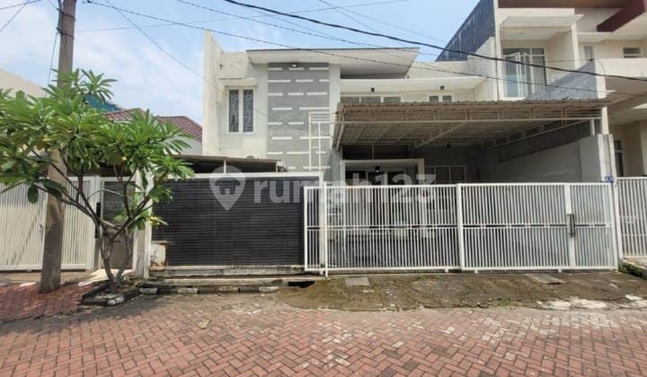 Rumah di Persada Prapen Mas Surabaya Kondisi Bagus dan Terawat