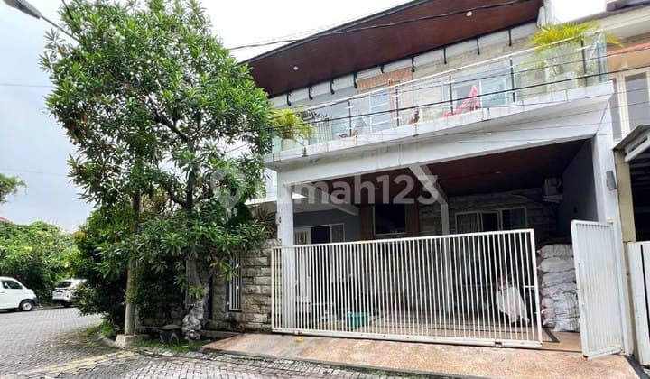 Rumah di Pantai Mentari Surabaya Mewah Minimimalis dan Nyaman