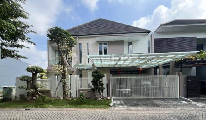 House in Pakuwon Indah Imperial Golf Surabaya Luxury Elite Area