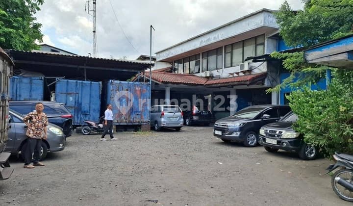 Pabrik dan Gudang di Raya Geluran Taman Sidoarjo Murah Strategis