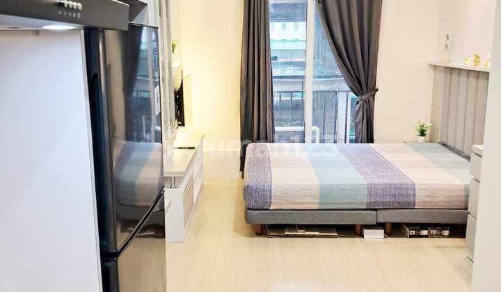 Stylish Minimalist Sunter Park View Studio Apartment Newly Furnished, North Jakarta